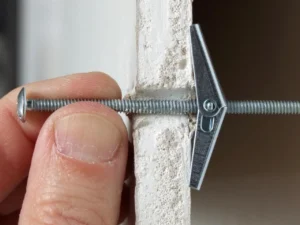 Toggle bolt for drywall